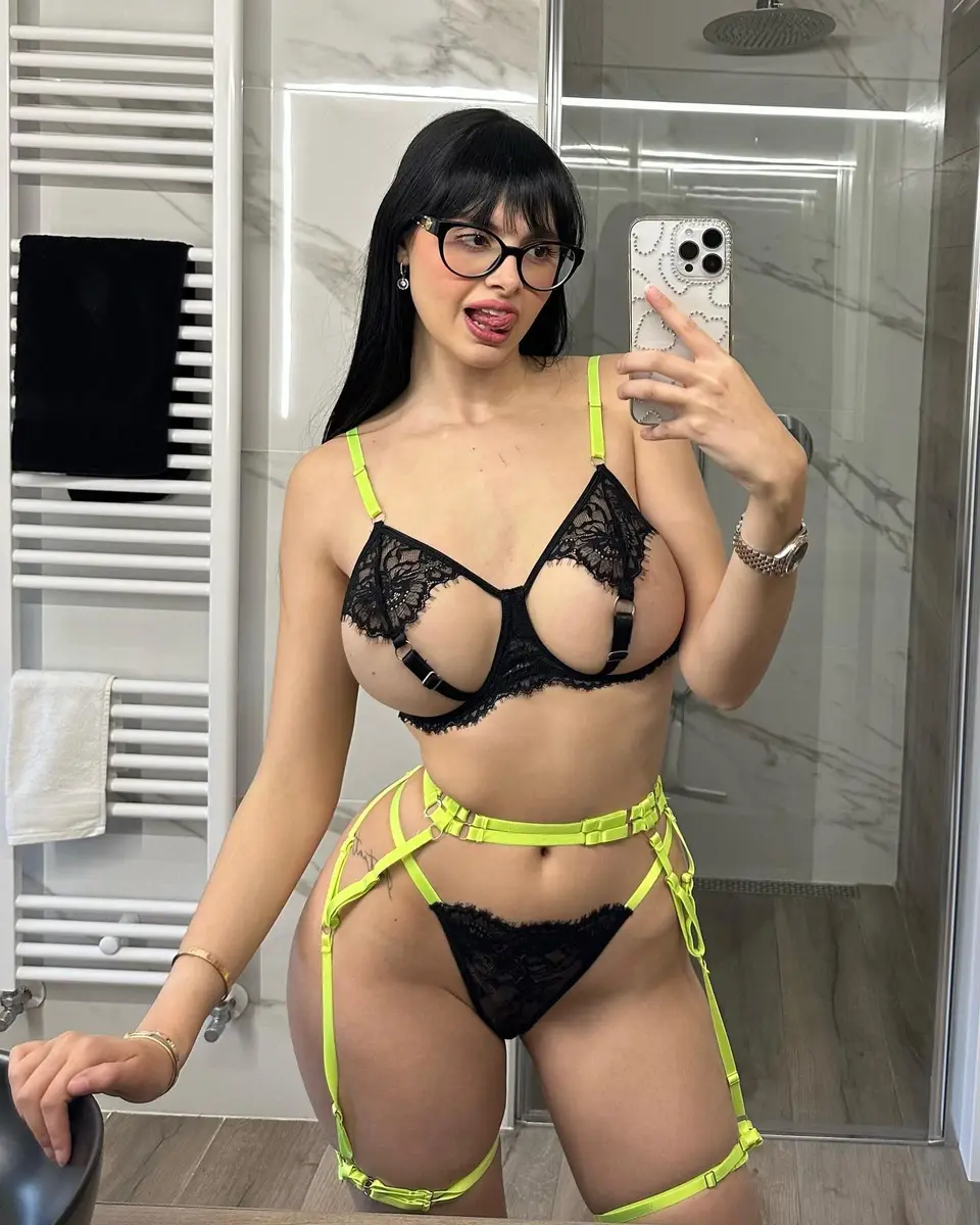 April escort in Berlin